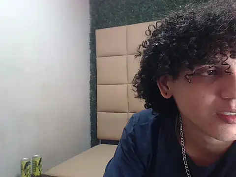 Xfire boy69 online show from October 2, 2025, 3:41 pm