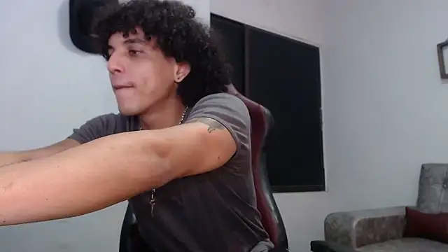 Xfire boy69 online show from October 16, 2025, 3:18 am