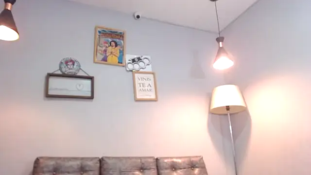 Xfire boy69 online show from November 29, 2025, 2:42 pm