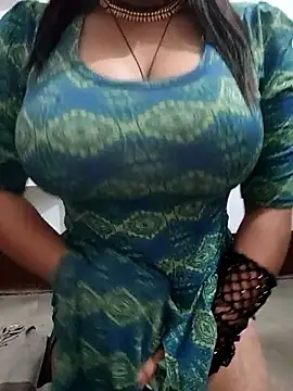 hot grieal1 online show from November 17, 2025, 6:57 pm