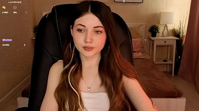 Snapshot of Kimmie_shine chatting on June 23, 2026, 9:18 am Kimmie shine online show from June 23, 2026, 9:18 am