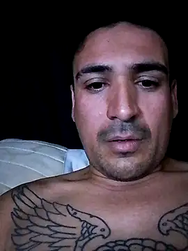 Snapshot of bigandstrong2217 chatting on October 9, 2025, 6:33 am bigandstrong2217 online show from October 9, 2025, 6:33 am