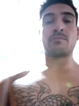 Snapshot of bigandstrong2217 chatting on October 25, 2025, 4:20 am bigandstrong2217 online show from October 25, 2025, 4:20 am