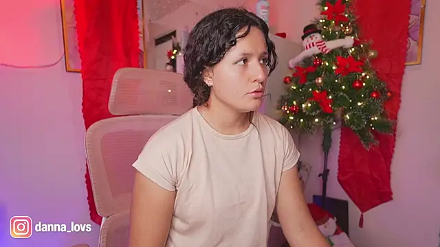 Dannaa Lovs online show from November 26, 2025, 5:03 pm