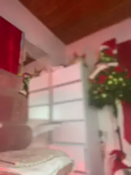 Dannaa Lovs online show from December 5, 2025, 6:04 pm