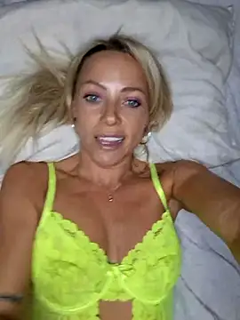 Bellarose xx online show from September 21, 2025, 5:25 pm