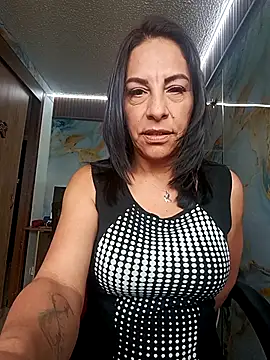  Kamy Hot online show from April 9, 2026, 7:52 pm