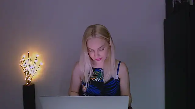 Lia noo regrets online show from April 5, 2026, 6:05 pm