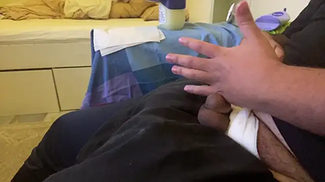 Snapshot of qnawafp chatting on March 9, 2026, 6:56 pm qnawafp online show from March 9, 2026, 6:56 pm