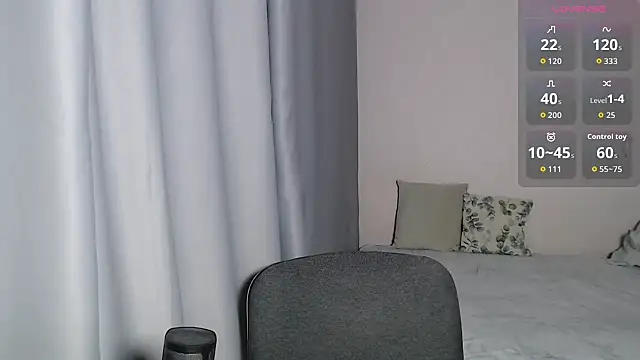 EvaXanny online show from February 8, 2026, 1:58 pm