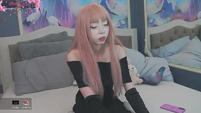 Evelyn Neal online show from November 30, 2025, 4:11 pm