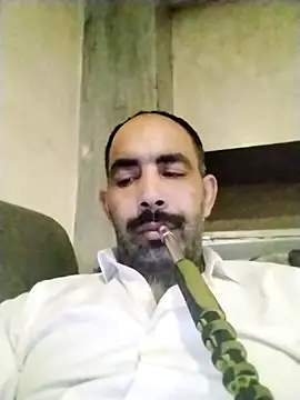 Snapshot of salimbasha chatting on December 16, 2025, 10:15 pm salimbasha online show from December 16, 2025, 10:15 pm