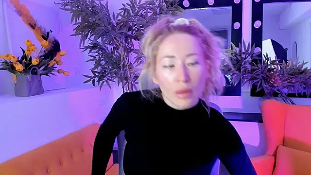 AstraMonroe online show from September 25, 2025, 1:31 am