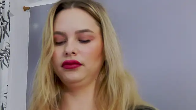 Ellsa Jean  online show from October 9, 2025, 1:36 am