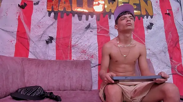 Brownie Lovers online show from October 23, 2025, 8:07 pm