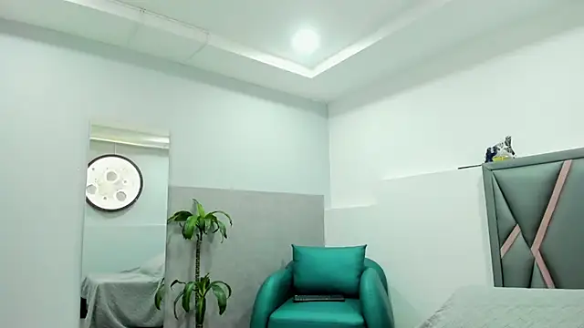 klariz09 online show from September 17, 2025, 7:59 pm