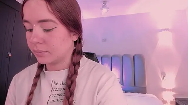 AlliceLover online show from December 22, 2025, 11:51 am