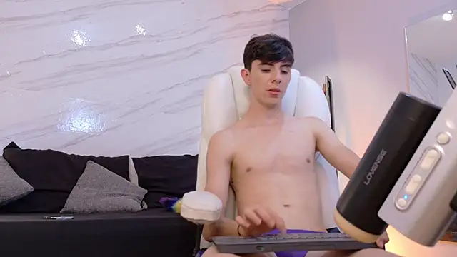 Snapshot of mathias_saenz chatting on February 17, 2026, 7:31 pm mathias saenz online show from February 17, 2026, 7:31 pm