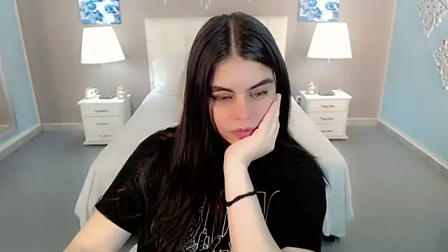 maddissonivanova online show from October 19, 2025, 6:14 am