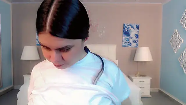 maddissonivanova online show from March 4, 2026, 6:58 pm