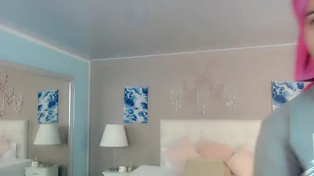 maddissonivanova online show from March 9, 2026, 7:07 pm