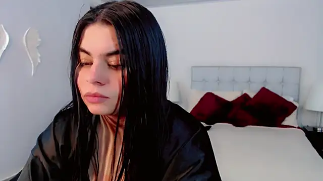 maddissonivanova online show from March 22, 2026, 7:17 pm