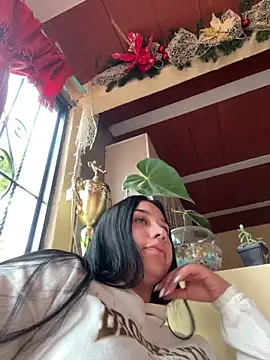 BELLAALEJA online show from December 15, 2025, 7:29 pm