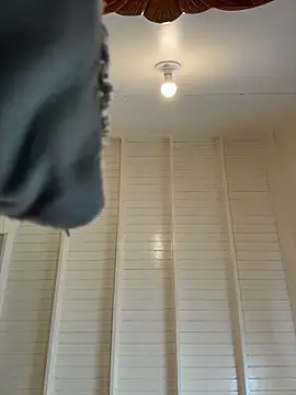 iriebusty online show from March 9, 2026, 2:10 pm