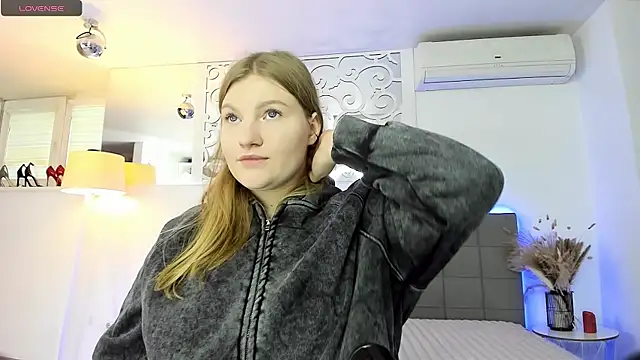 AshleyJoness online show from October 27, 2025, 6:17 am