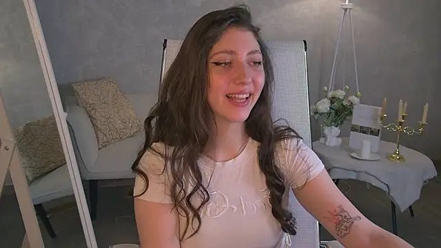 Snapshot of Mary_Miiller chatting on July 7, 2026, 9:24 am Mary Miiller online show from July 7, 2026, 9:24 am