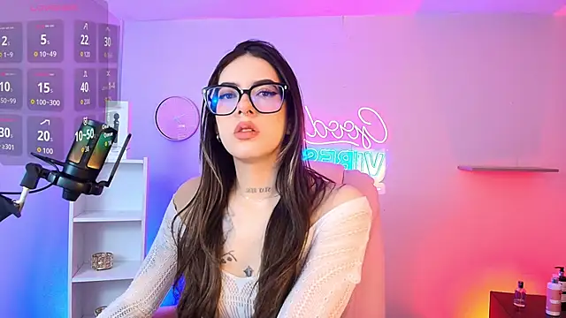 Alice Vixen online show from October 30, 2025, 12:28 pm