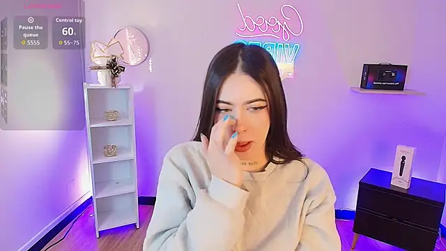 Alice Vixen online show from December 22, 2025, 12:46 pm