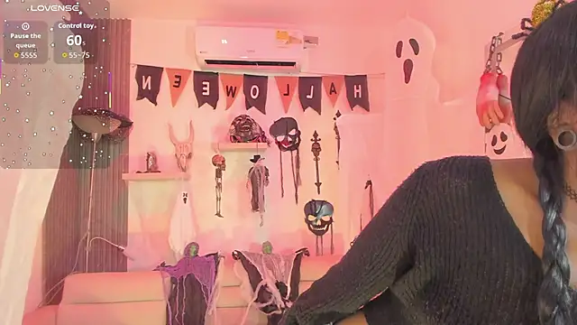 anuskah online show from October 10, 2025, 8:08 pm