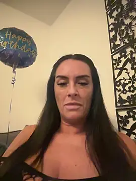 Islaymae gilf online show from October 18, 2025, 7:14 pm