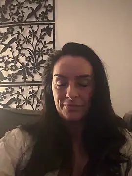 Islaymae gilf online show from December 22, 2025, 11:57 pm