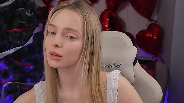 JuliaBrewwer online show from March 31, 2026, 3:23 pm