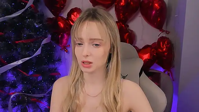 JuliaBrewwer online show from April 9, 2026, 2:22 pm