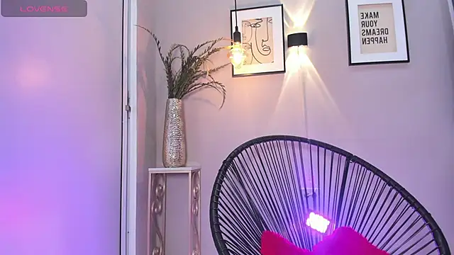 dulce fiore07 online show from October 22, 2025, 12:38 pm