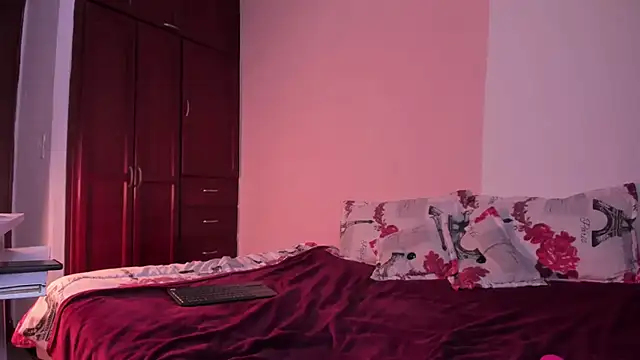 Pariss Gold online show from September 18, 2025, 5:53 am