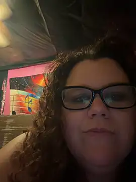 Snapshot of Fatpussybigass chatting on June 15, 2026, 12:35 am Fatpussybigass online show from June 15, 2026, 12:35 am