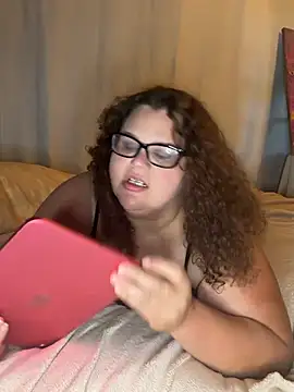 Snapshot of Fatpussybigass chatting on July 14, 2026, 11:10 pm Fatpussybigass online show from July 14, 2026, 11:10 pm