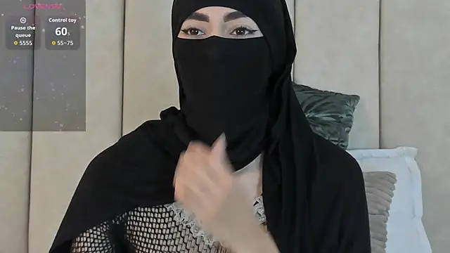  Zahiira  online show from November 28, 2025, 11:57 am