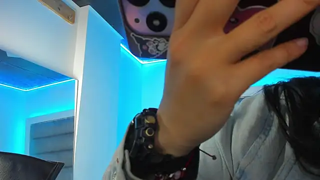 Andrea brunnette online show from November 20, 2025, 1:33 pm