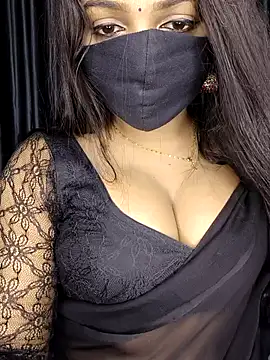 Webrowncouple online show from October 4, 2025, 2:37 pm