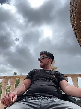 Snapshot of MrSavagexx chatting on April 18, 2026, 10:41 am MrSavagexx online show from April 18, 2026, 10:41 am