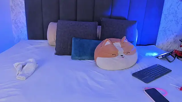 dana hazze online show from December 17, 2025, 9:21 pm