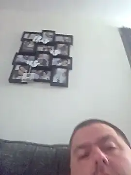 Chupapimunyano340 online show from April 7, 2026, 2:45 am