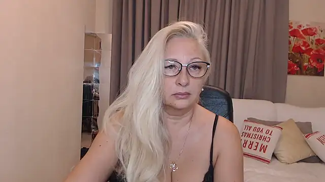 ValeriaSharm online show from November 12, 2025, 10:15 am