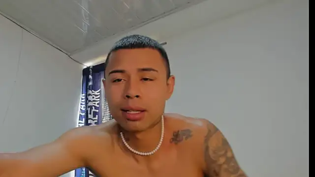  Logan Colton  online show from September 22, 2025, 5:37 pm