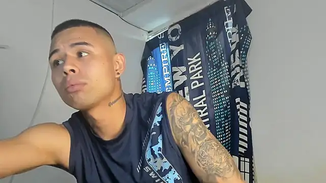  Logan Colton  online show from February 5, 2026, 9:52 pm